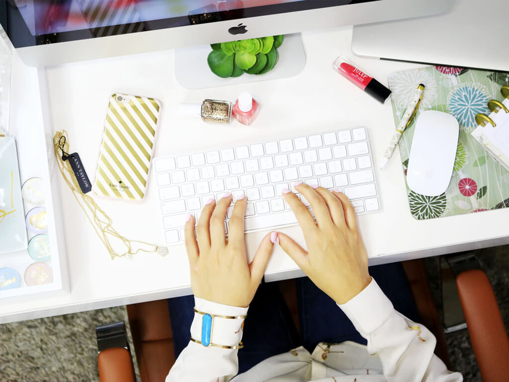 Kromptech-features-bg